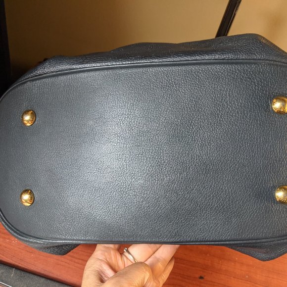 Auth Louis Vuitton Mahina Large Leather bag - Picture 3 of 16